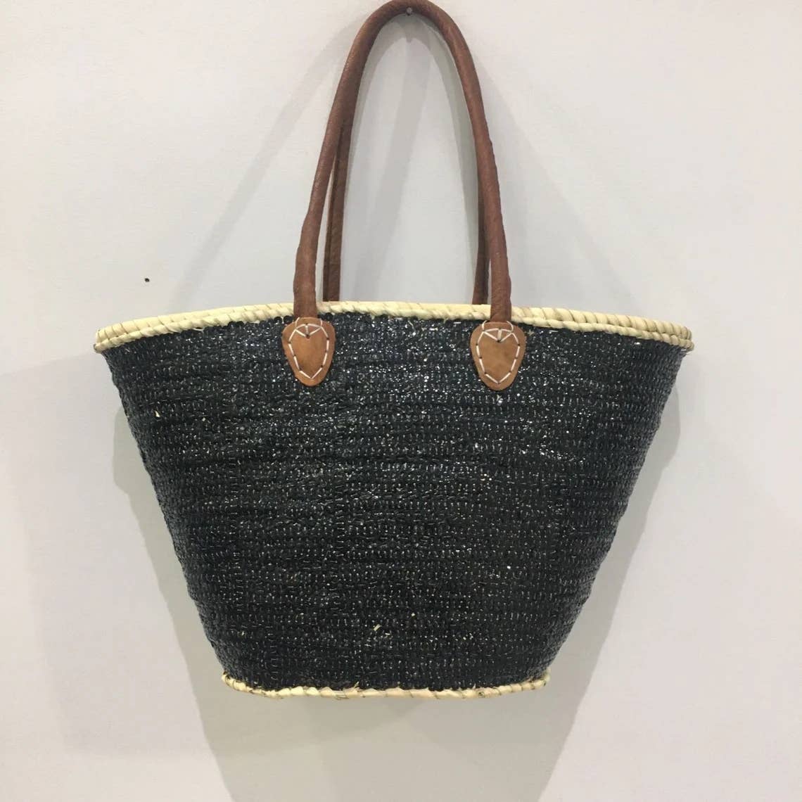 BLACK STRAW BASKET BAG